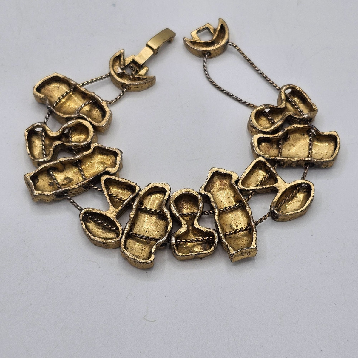 Vintage Gold-Tone Golf-Themed Charm Bracelet Unique Motifs Double Chain Design
