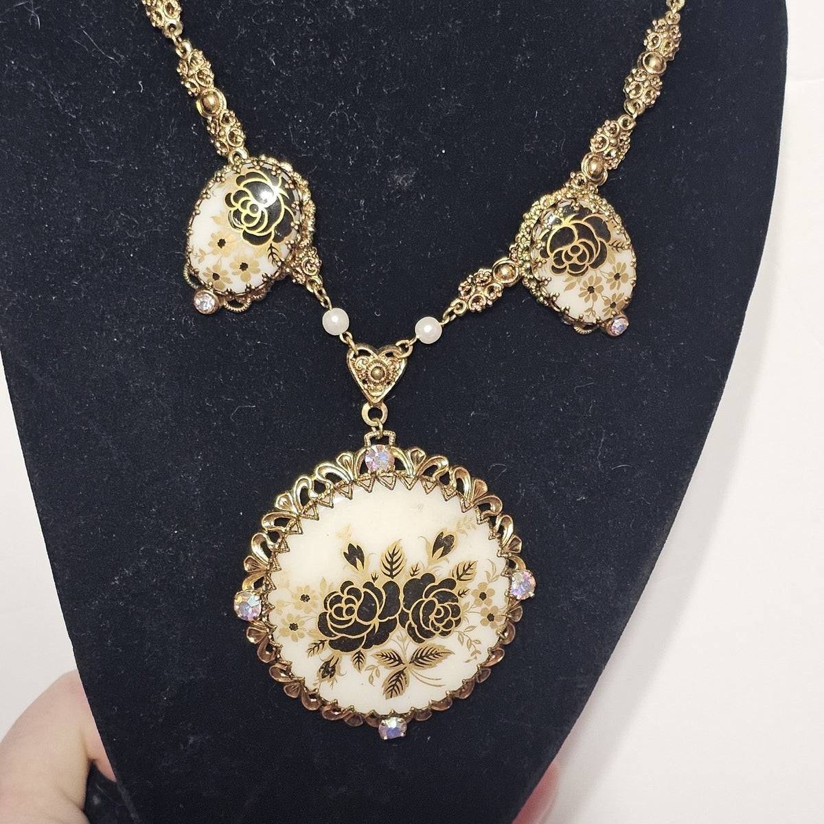 (600) Vintage Clip Earrings Set West Germany Pendant Necklace Elegant Black Gold Glass