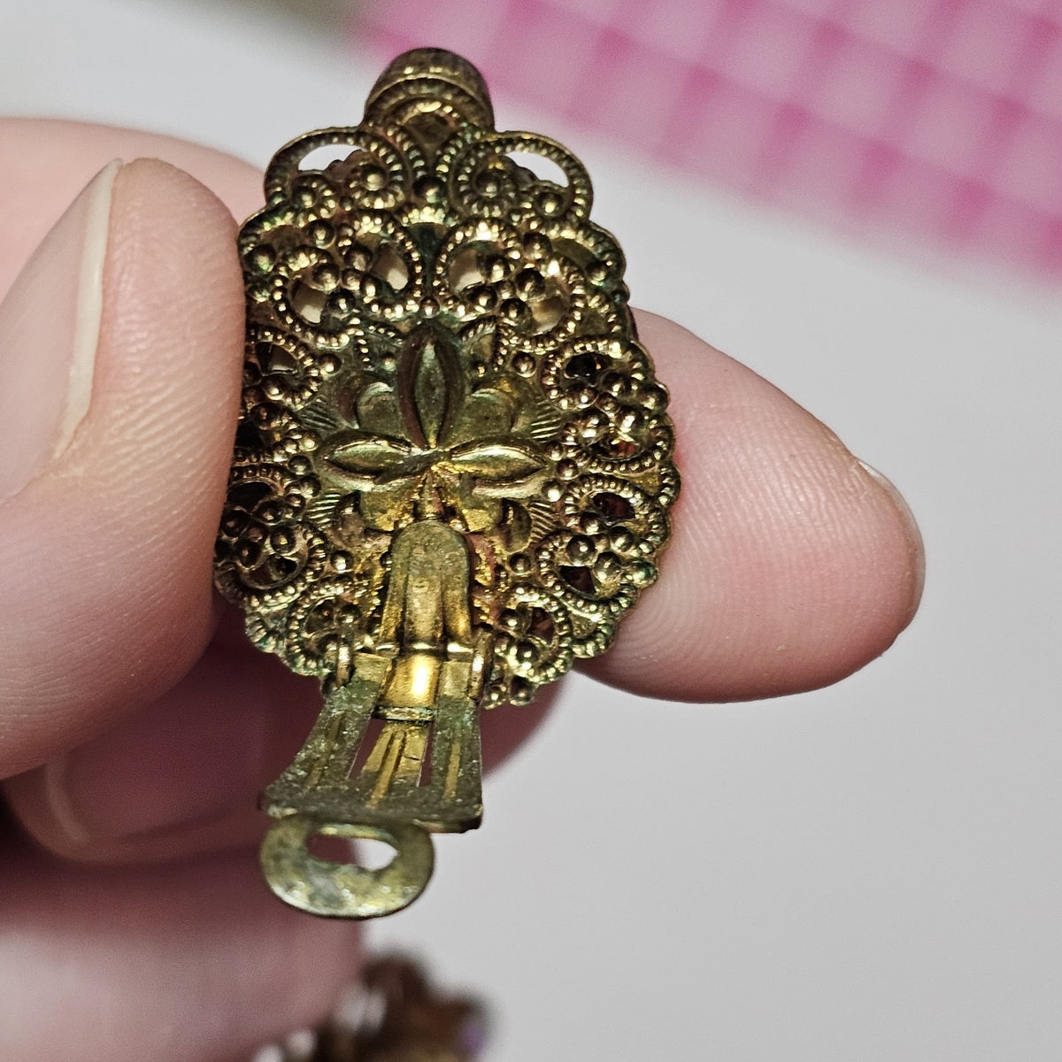 (600) Vintage Clip Earrings Set West Germany Pendant Necklace Elegant Black Gold Glass