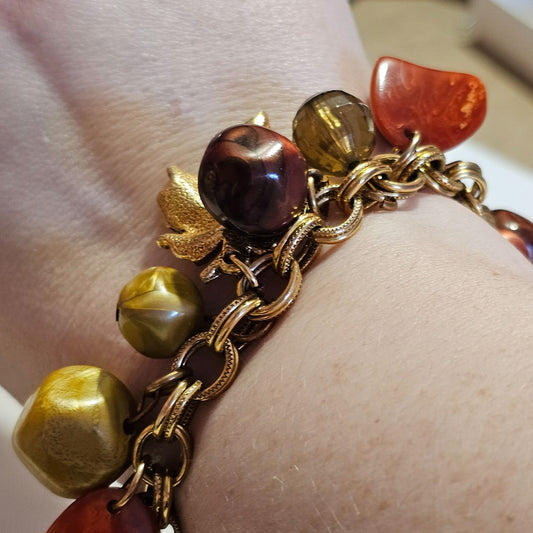 (642) Gold-Tone Autumn Leaf Berry Charm Bracelet Neutral Beads Fall Inspired Design