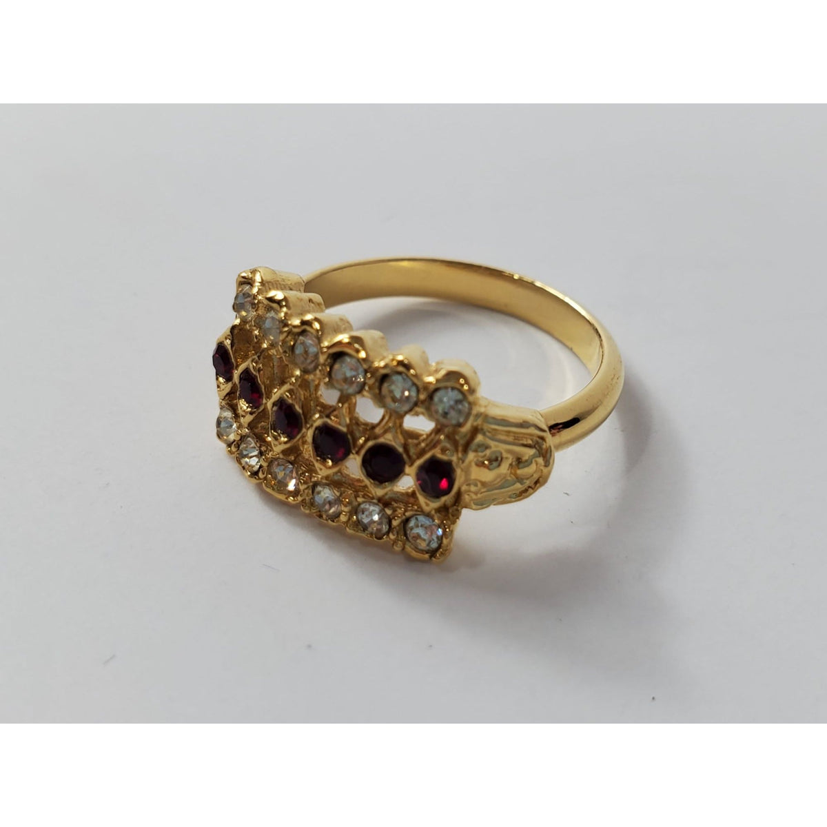 (175) Vintage Majesty Princess Garnet Clear Cubic Zirconia Ring Size 5