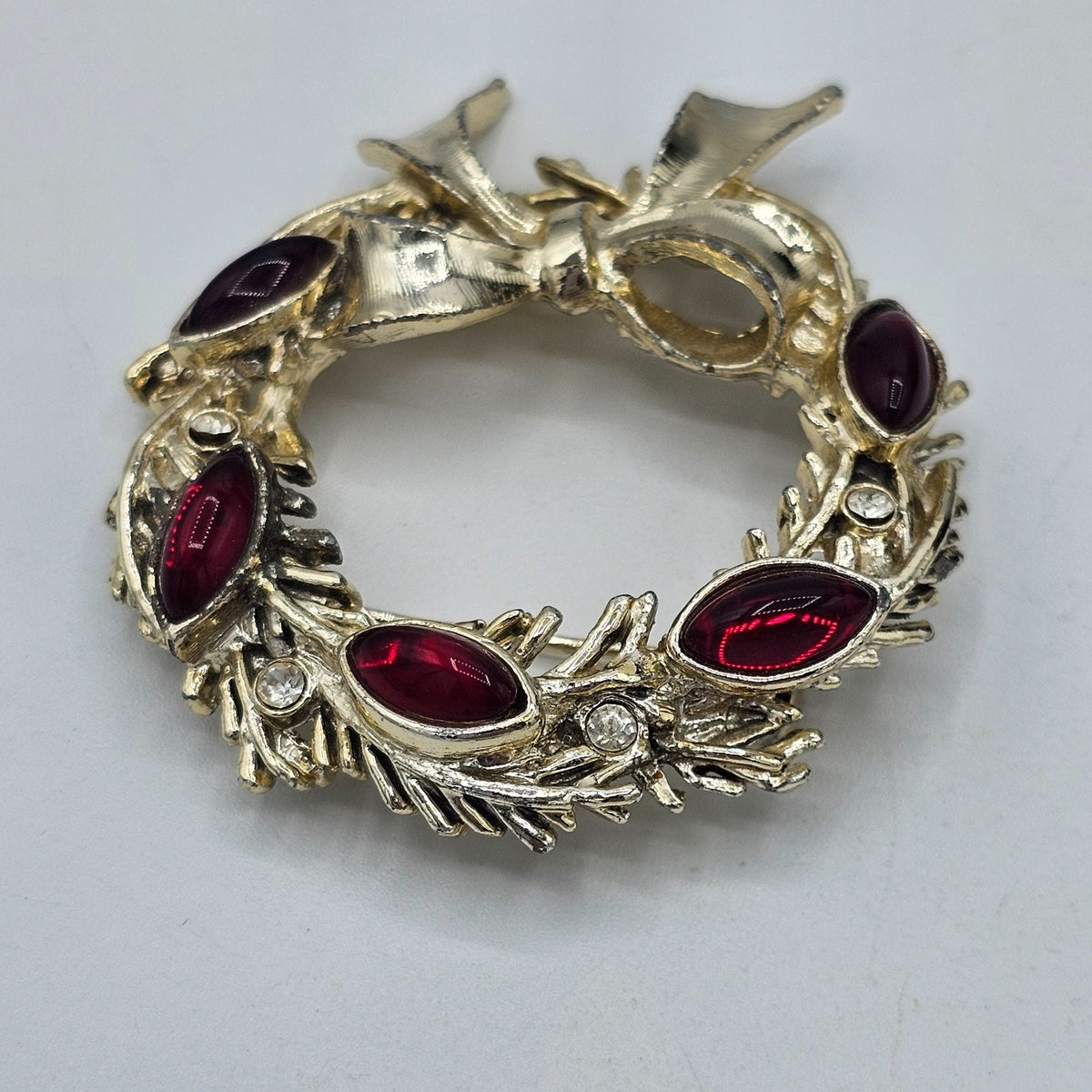 Vintage Tancer Gold-tone Wreath Brooch Pin Ruby Red Clear Stones MISSING1