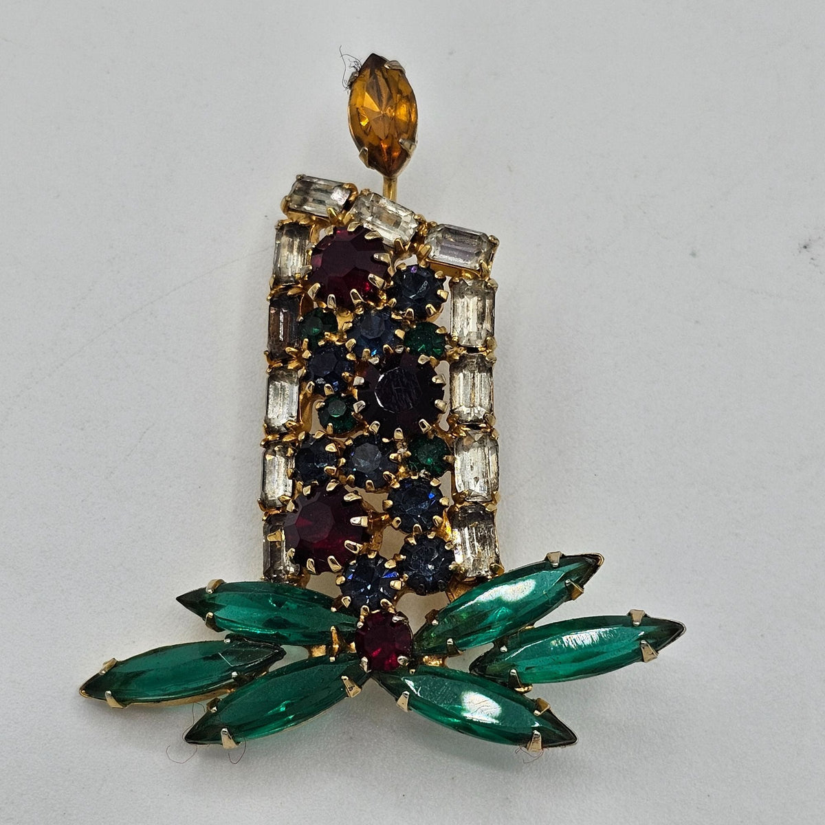 Vintage Prong Set Holiday Lit Flame Candle Holly Rhinestone Brooch Christmas