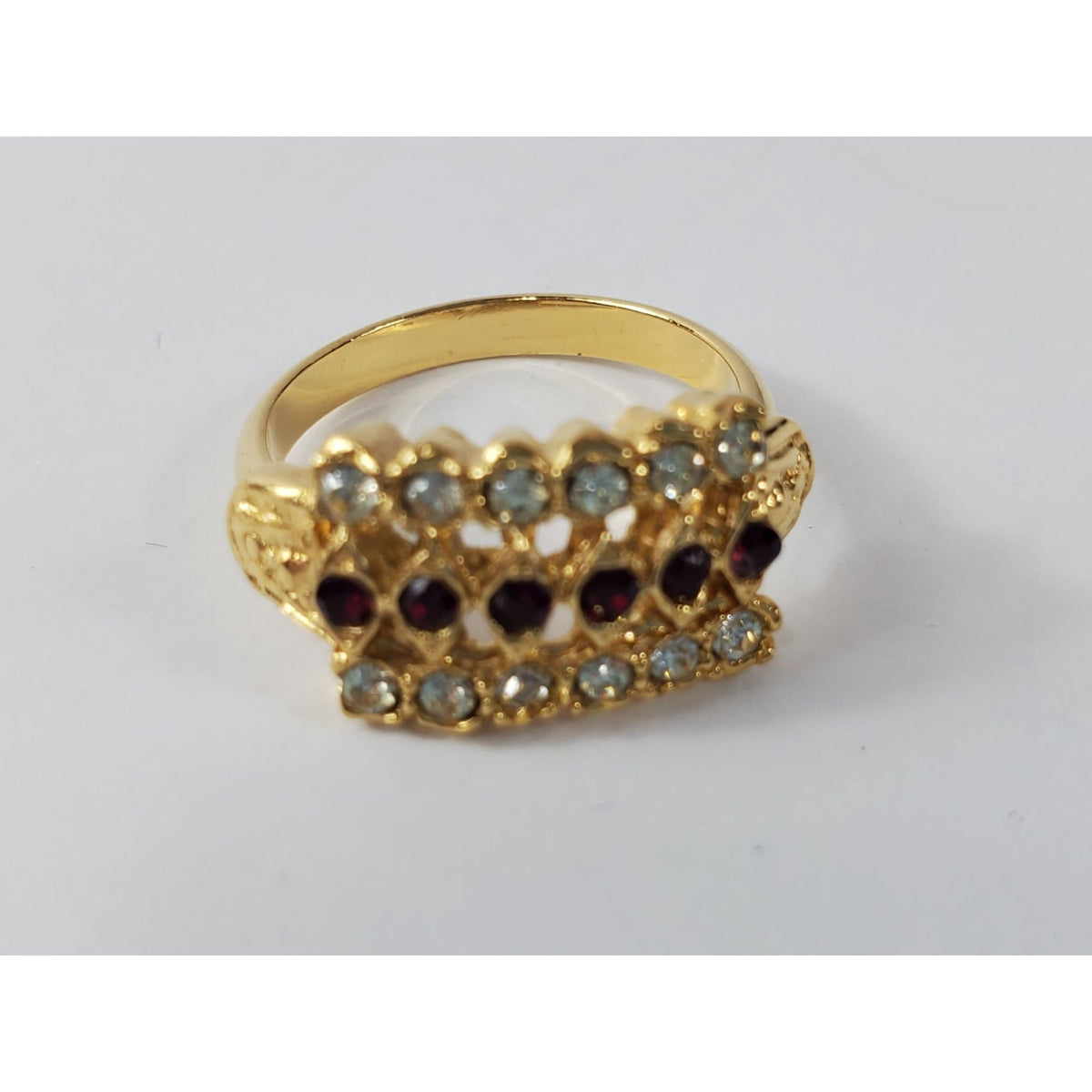 (175) Vintage Majesty Princess Garnet Clear Cubic Zirconia Ring Size 5