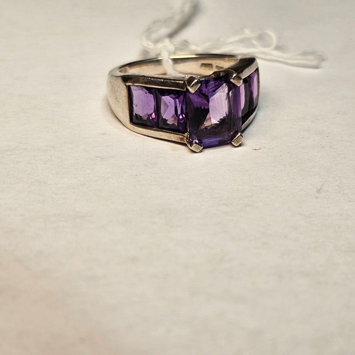 (730) Sterling Silver Vintage Purple Gemstone Ring Size 6 Signed Hong Kong 925