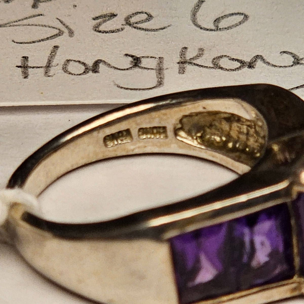 (730) Sterling Silver Vintage Purple Gemstone Ring Size 6 Signed Hong Kong 925