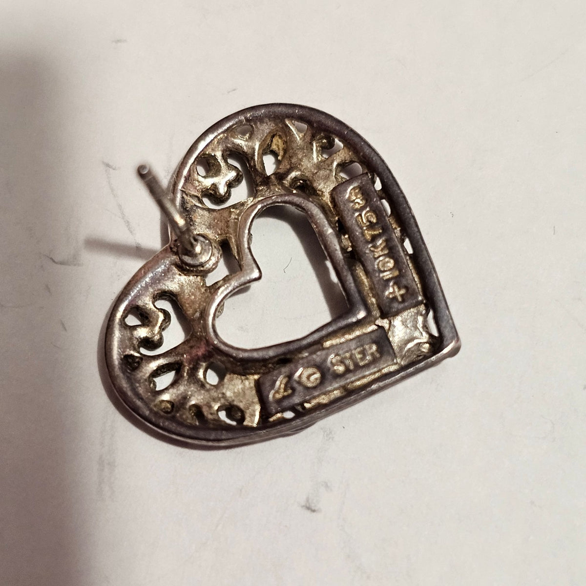 (713) Vintage Sterling Heart Filigree Pierced Earrings Gold Accents 3.42 Grams