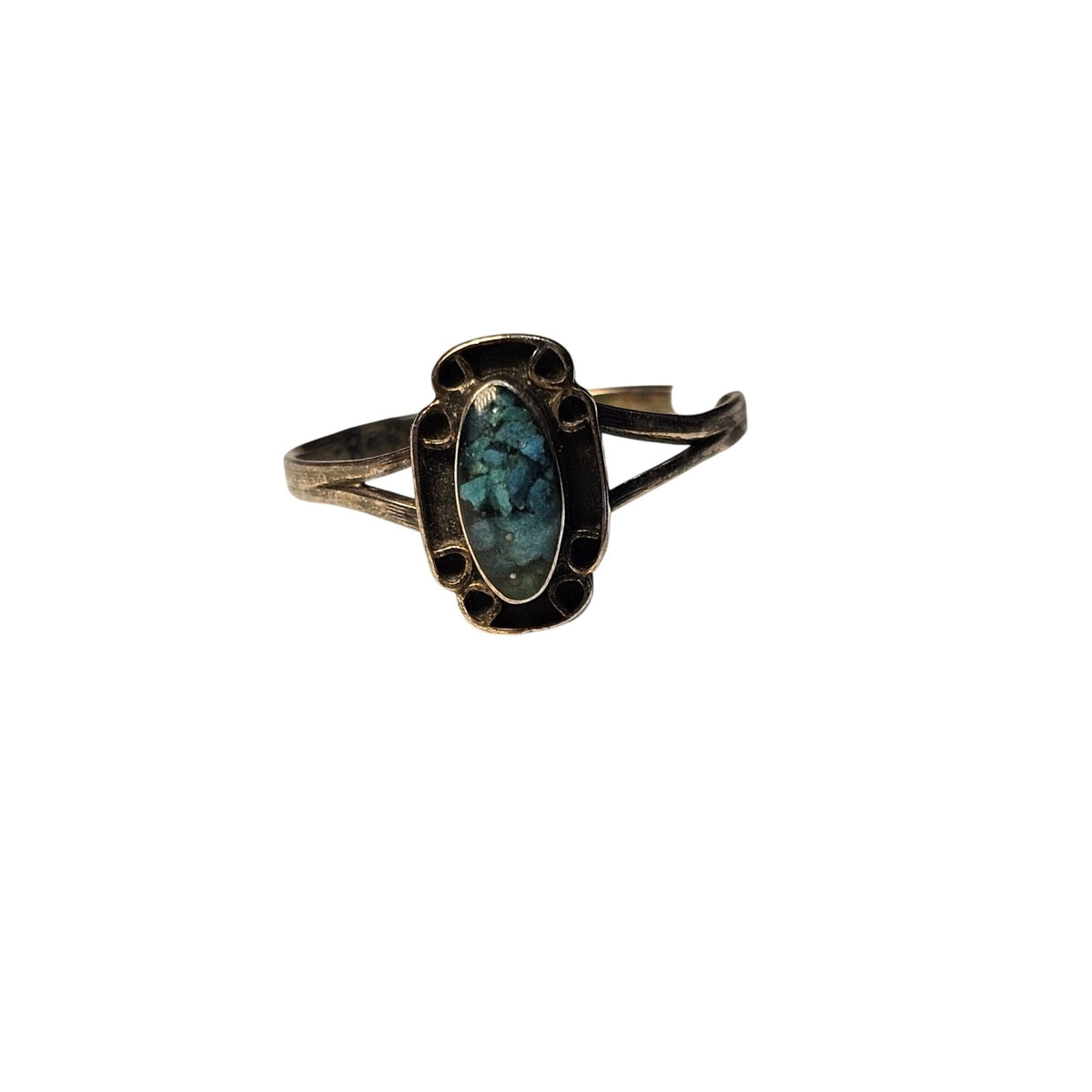 (728) Vintage Sterling Silver Oval Ring Crushed Green Stone Tarnished Size 8