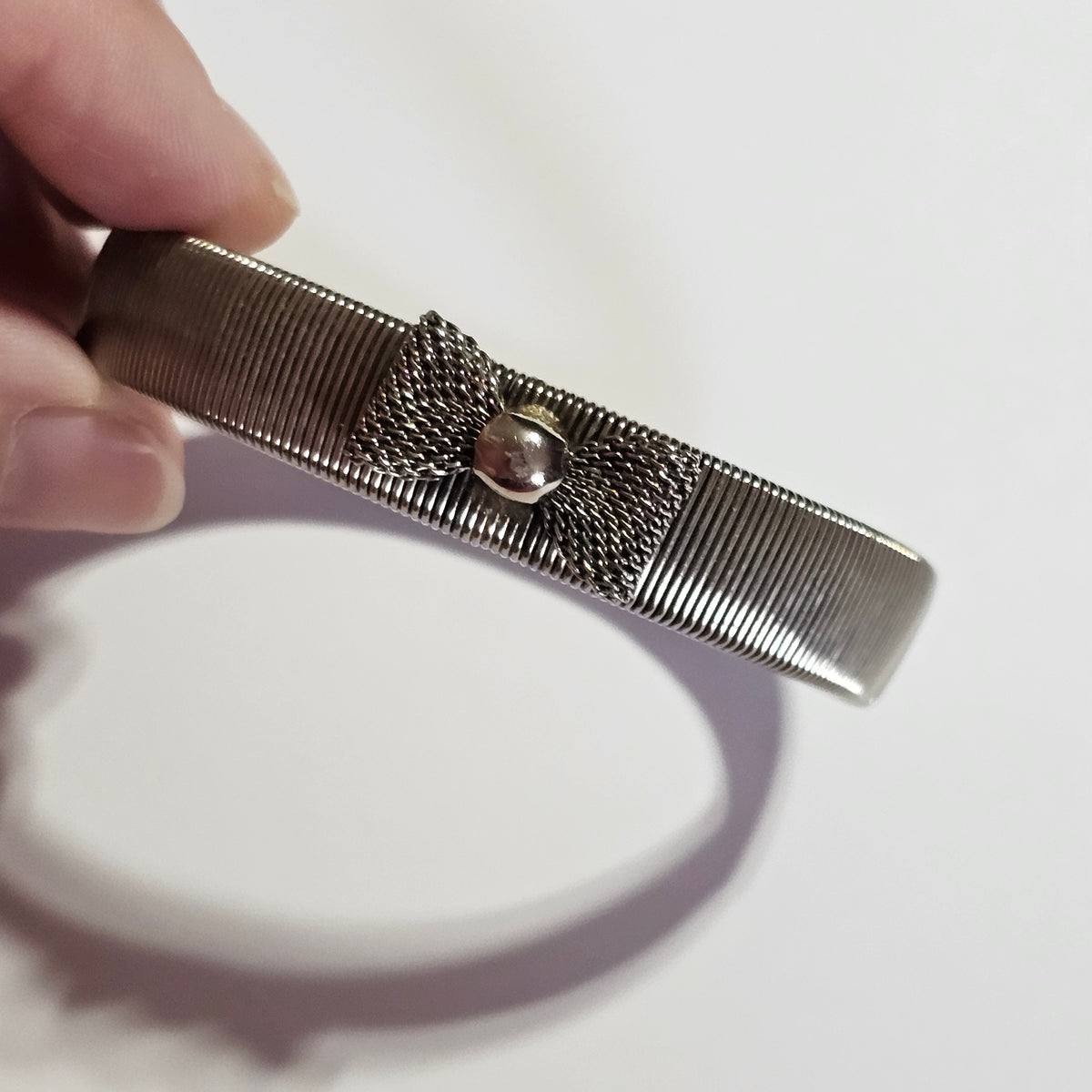 Silver-tone Mesh Omega Stretch Bracelet Bow Tie Vintage Coquette