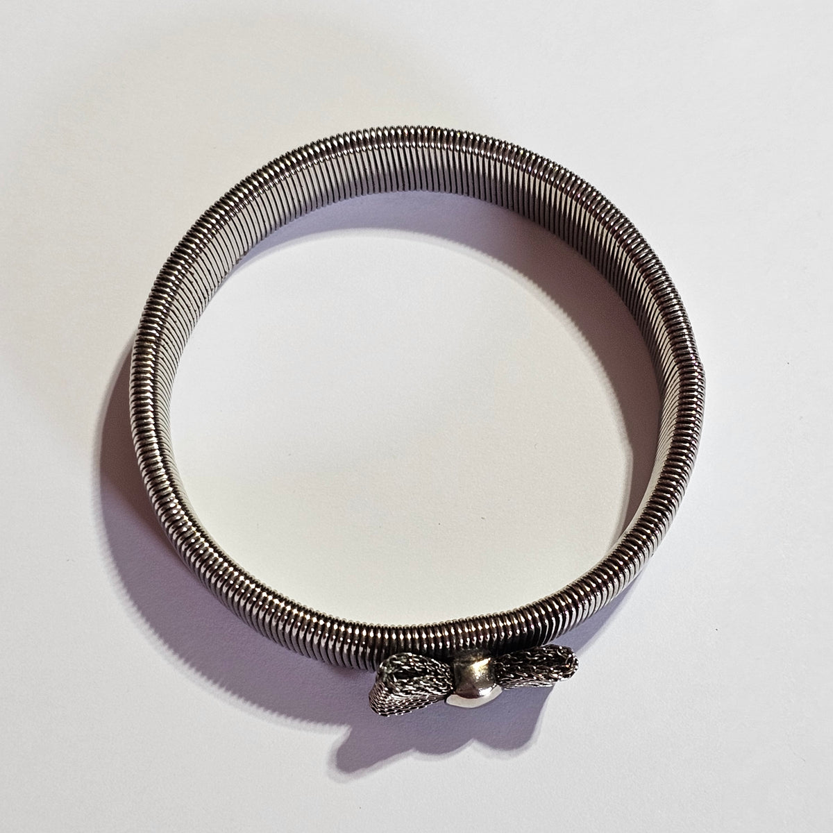 Silver-tone Mesh Omega Stretch Bracelet Bow Tie Vintage Coquette