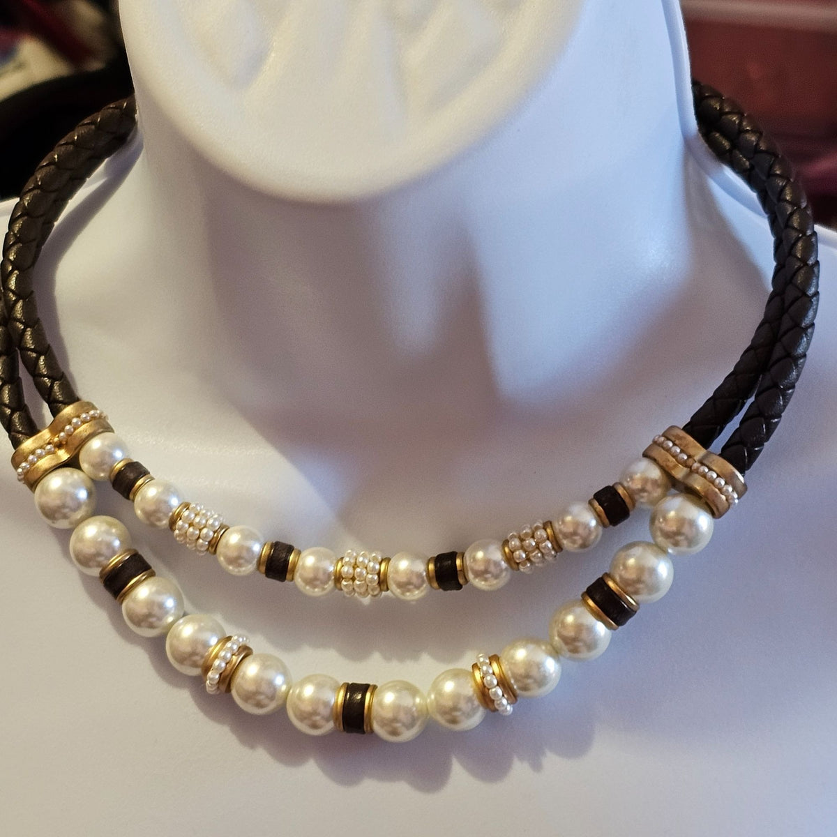 (641) Chicos Necklace Bracelet Set Faux Pearl Brown Leather Beaded Collar Elegant