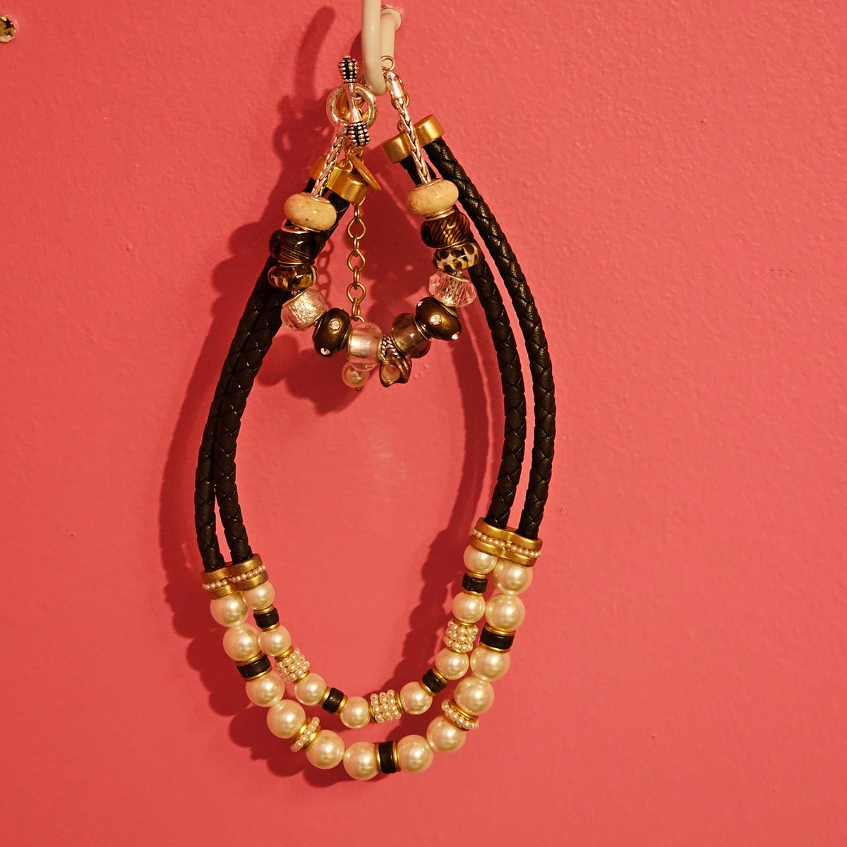 (641) Chicos Necklace Bracelet Set Faux Pearl Brown Leather Beaded Collar Elegant