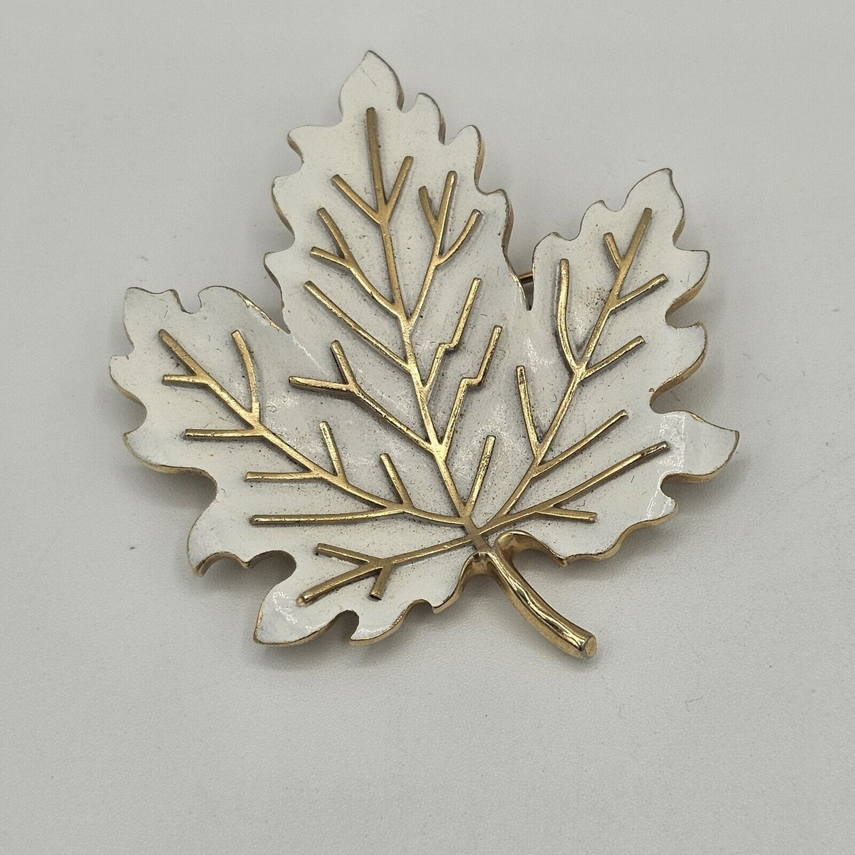 Vintage Crown Trifari Gold Tone White Enamel Textured Maple Leaf Brooch Huge