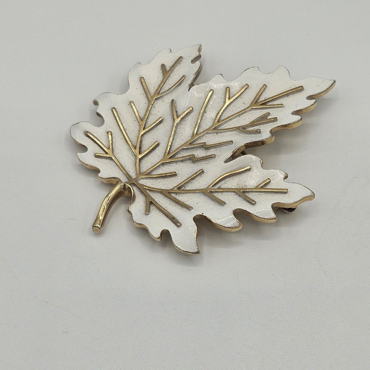 Vintage Crown Trifari Gold Tone White Enamel Textured Maple Leaf Brooch Huge