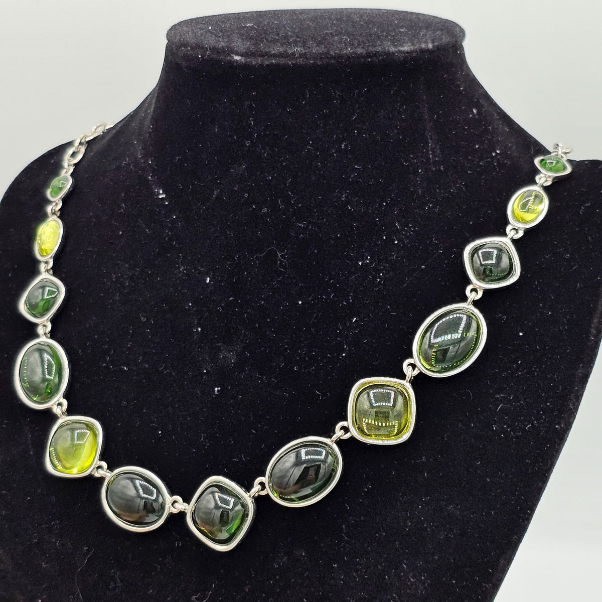 (44) Napier Vintage Silver-tone Iridescent Translucent Green Stone Necklace
