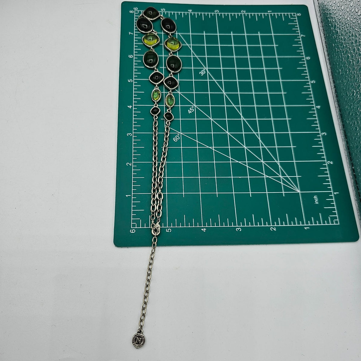 (44) Napier Vintage Silver-tone Iridescent Translucent Green Stone Necklace