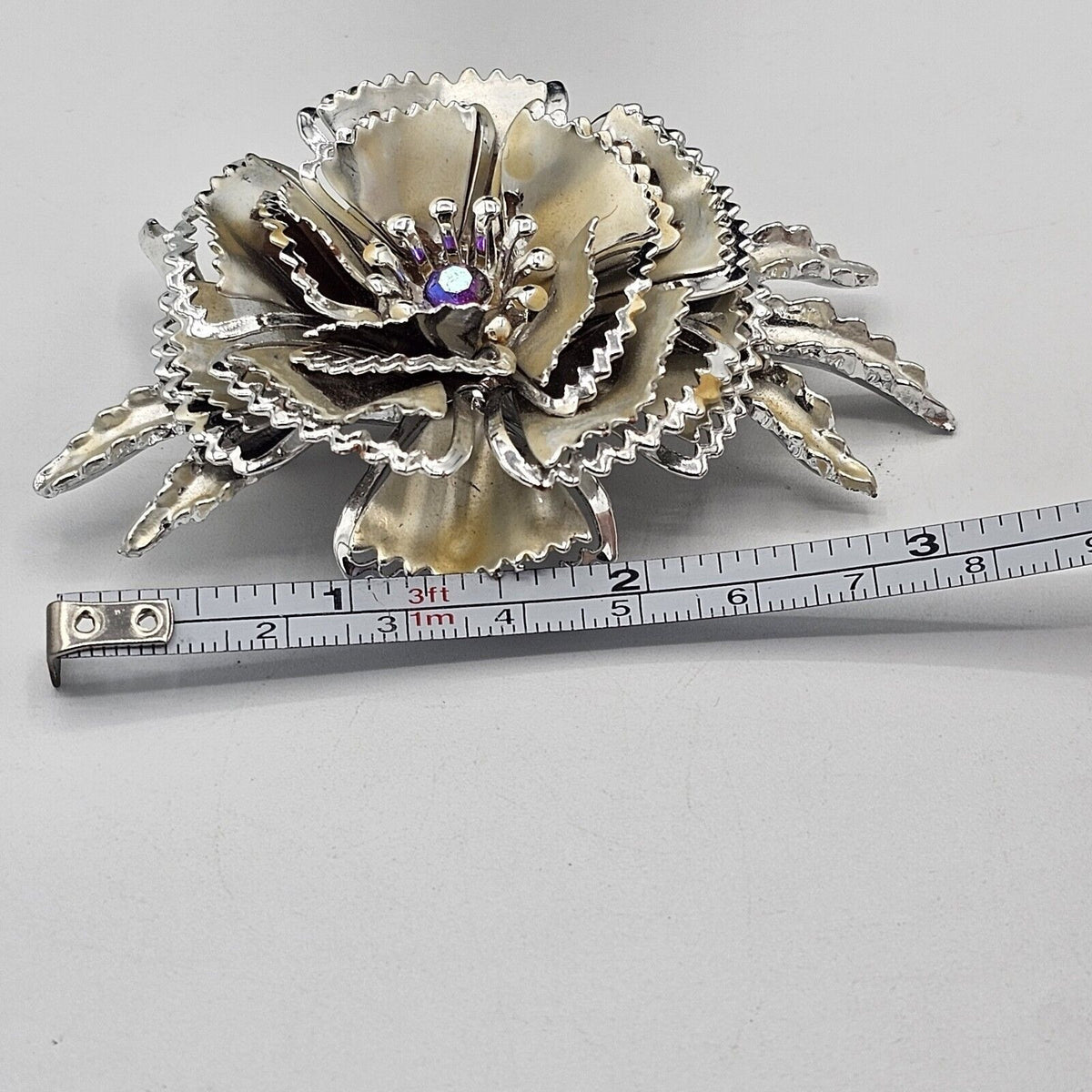 (673) Vintage Silver-Tone Metal Flower Brooch Huge Oversized Petals Leaves